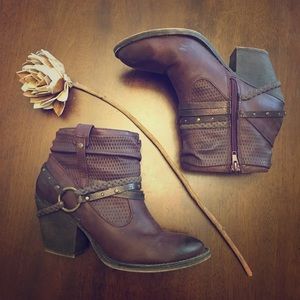 Maurices Burgundy Booties
